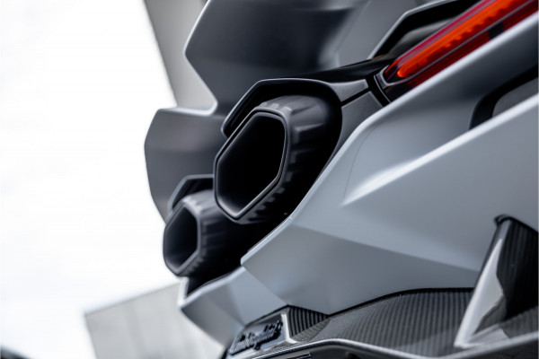 Lamborghini Revuelto 6.5 V12 - Grigio Acheso | Alcantara | Carbon | Passenger Display | 21"