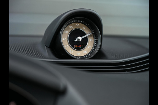 Porsche Taycan Sport Turismo 4S 79 kWh | Panoramdak | Bose | HUD | Camera | Night Vision | Carbon Interieur | Sport Chrono | Achterasbesturing | 14-Wegs Memory Seats | Stoelverwarming V+A | Passagiers Display |