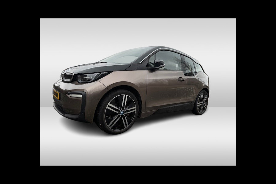 BMW i3 Executive Edition 120Ah 42 kWh / Panoramadak / Camera / Navigatie / 20'' / DAB / Stoelverwarming / Warmtepomp / Cruise Control