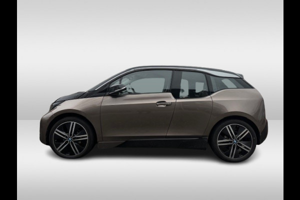 BMW i3 Executive Edition 120Ah 42 kWh / Panoramadak / Camera / Navigatie / 20'' / DAB / Stoelverwarming / Warmtepomp / Cruise Control