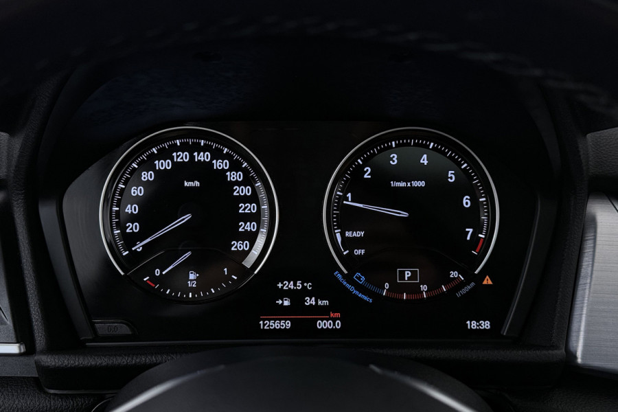 BMW 2 Serie Active Tourer 218i High Executive Edition (PANORAMADAK, TREKHAAK, STOELVERWARMING, CAMERA, DEALER ONDERHOUDEN)