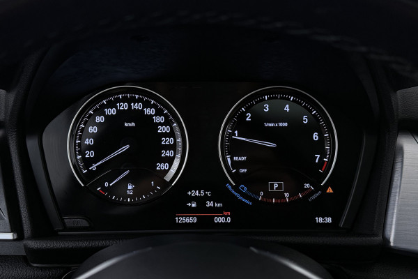 BMW 2 Serie Active Tourer 218i High Executive Edition (PANORAMADAK, TREKHAAK, STOELVERWARMING, CAMERA, DEALER ONDERHOUDEN)