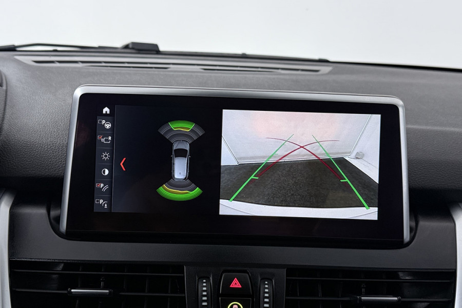 BMW 2 Serie Active Tourer 218i High Executive Edition (PANORAMADAK, TREKHAAK, STOELVERWARMING, CAMERA, DEALER ONDERHOUDEN)