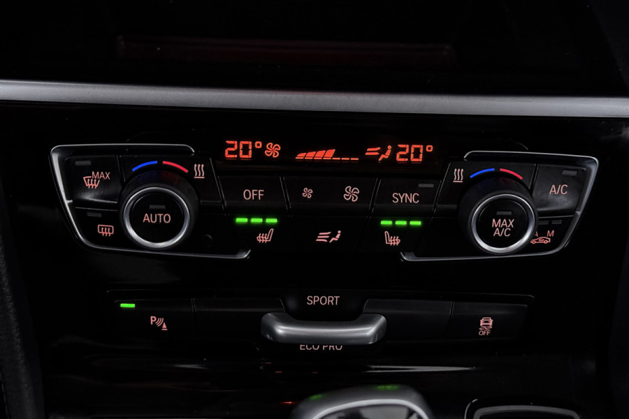 BMW 2 Serie Active Tourer 218i High Executive Edition (PANORAMADAK, TREKHAAK, STOELVERWARMING, CAMERA, DEALER ONDERHOUDEN)