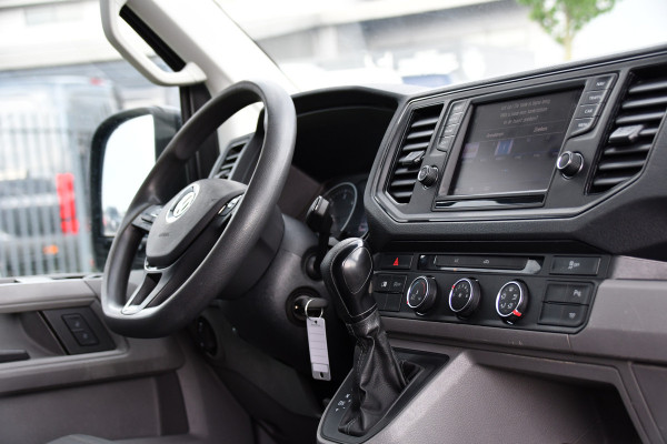 Volkswagen Crafter 35 2.0 TDI L3H3 PB Edition Camera, Adaptieve Cruise, Carplay, LED, Trekhaak, Multimedia, 140pk, Automaat, Sensoren, Uniek!