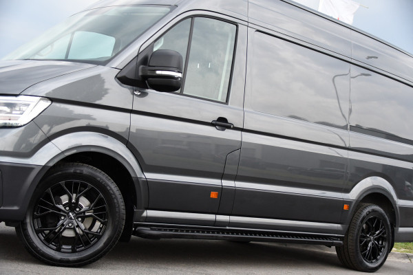 Volkswagen Crafter 35 2.0 TDI L3H3 PB Edition Camera, Adaptieve Cruise, Carplay, LED, Trekhaak, Multimedia, 140pk, Automaat, Sensoren, Uniek!