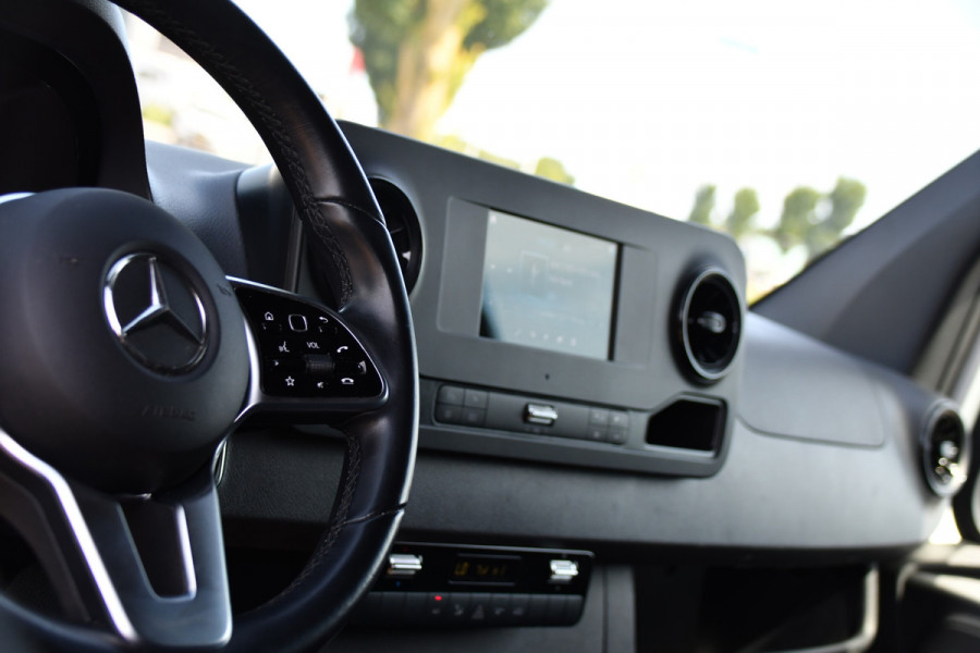 Mercedes-Benz Sprinter 317 1.9 CDI L2H1 AMG Edition Camera, Cruise, Carplay, Stoelverwarming, Clima, Geveerde Stoel, Automaat, Multimedia, Uniek!