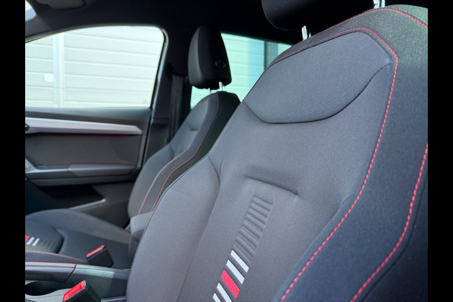 Seat Ibiza 1.5 TSI FR Business Intense LED - Apple CarPlay - 18" - Virtual Cockpit - Navigatie - Achteruitrijcamera - ACC