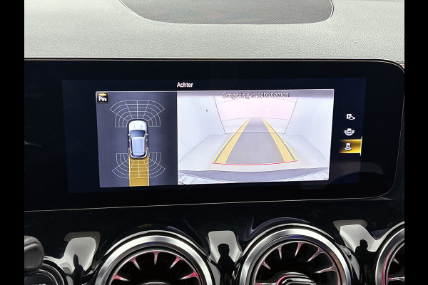 Mercedes-Benz EQA 250 Business Solution AMG 67 kWh | AMG line | MBUX wide screen | Designo grijs | Stoelverwarming | Achteruitrij camera Inclusief 24 maanden MB Certified garantie voor Europa.