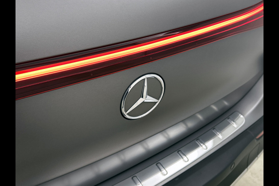 Mercedes-Benz EQA 250 Business Solution AMG 67 kWh | AMG line | MBUX wide screen | Designo grijs | Stoelverwarming | Achteruitrij camera Inclusief 24 maanden MB Certified garantie voor Europa.