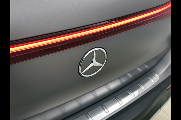 Mercedes-Benz EQA 250 Business Solution AMG 67 kWh | AMG line | MBUX wide screen | Designo grijs | Stoelverwarming | Achteruitrij camera Inclusief 24 maanden MB Certified garantie voor Europa.