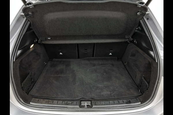 Mercedes-Benz EQA 250 Business Solution AMG 67 kWh | AMG line | MBUX wide screen | Designo grijs | Stoelverwarming | Achteruitrij camera Inclusief 24 maanden MB Certified garantie voor Europa.
