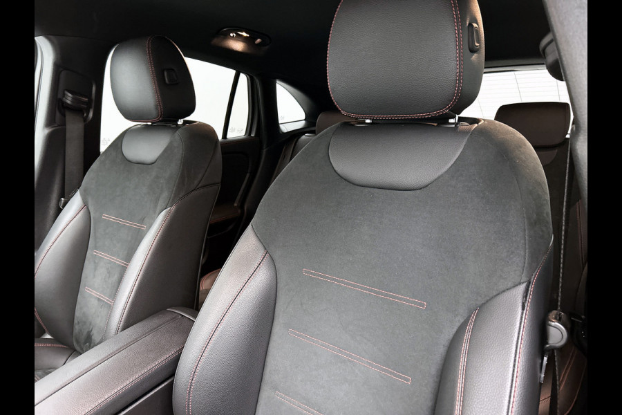 Mercedes-Benz EQA 250 Business Solution AMG 67 kWh | AMG line | MBUX wide screen | Designo grijs | Stoelverwarming | Achteruitrij camera Inclusief 24 maanden MB Certified garantie voor Europa.