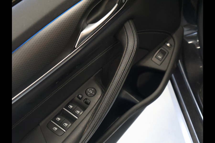 BMW 5 Serie Touring 530e M Sport [SCHUIFKANTELDAK, ELEKTRISCHE TREKHAAK, APPLE CARPLAY, STOELVERWARMING, MEMORY, DIGITAL DASH, CAMERA, CRUISE CONTROL, PDC V + A, NAVIGATIE, NIEUWSTAAT]
