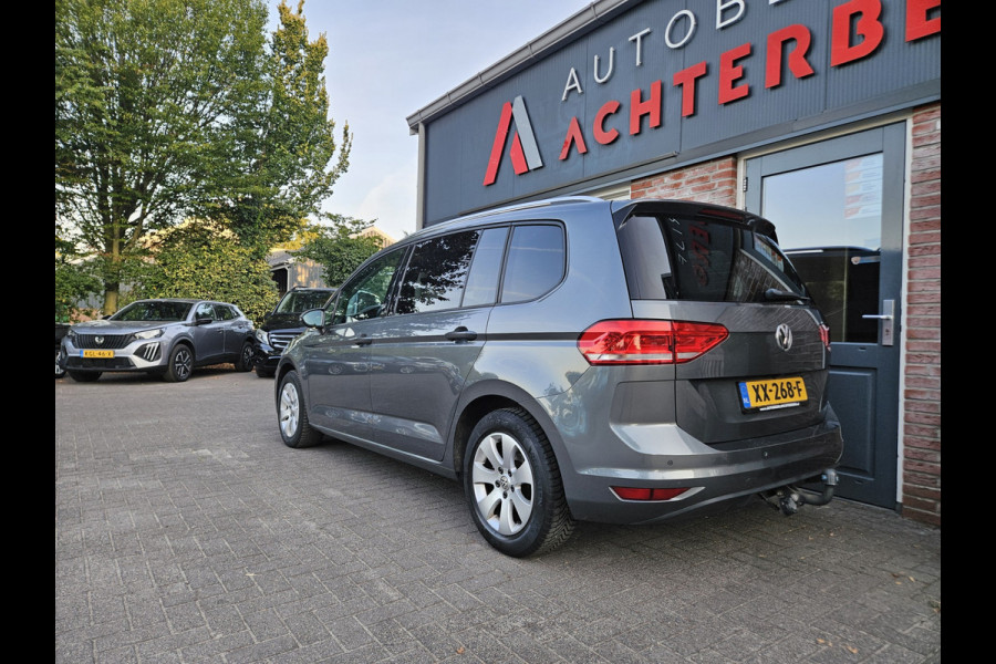 Volkswagen Touran 1.0 TSI Comfortline Business Carplay! Trekhaak! Airco/Clima! Cruise Control! Nette Auto!