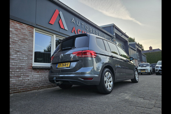 Volkswagen Touran 1.0 TSI Comfortline Business Carplay! Trekhaak! Airco/Clima! Cruise Control! Nette Auto!