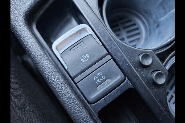 Volkswagen Touran 1.0 TSI Comfortline Business Carplay! Trekhaak! Airco/Clima! Cruise Control! Nette Auto!