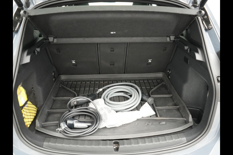 BMW 2 Serie Active Tourer 225e xDrive Luxury Line PHEV 245pk Dealer O.H | Trekhaak | Panodak | Adaptive Cruise | Lederen Sportstoelen Massage & Memory | Stoelen & Stuur Verwarmd | Blis | Sfeerverlichting | Apple Carplay | Widescreen Navigatie | Plug In Hybrid |