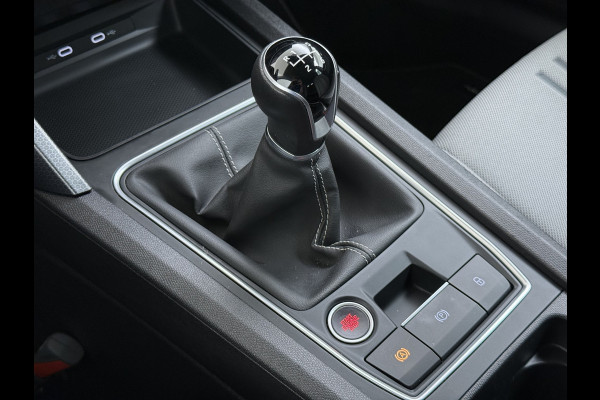 Seat Leon Sportstourer 1.5T 131PK Adap.Cruise Trekhaak Camera Navi Apple Carplay Android Pdc 3-Zone Ecc Style Business Intense Lmv Led Bluetooth Keyless Isofix 1.400KG Trekgewicht Rijstrooksensor 1e Eigenaar Dealeronderhouden Origineel Nederlandse Auto