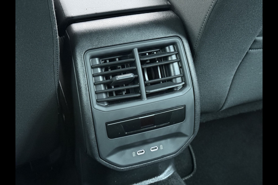 Seat Leon Sportstourer 1.5T 131PK Adap.Cruise Trekhaak Camera Navi Apple Carplay Android Pdc 3-Zone Ecc Style Business Intense Lmv Led Bluetooth Keyless Isofix 1.400KG Trekgewicht Rijstrooksensor 1e Eigenaar Dealeronderhouden Origineel Nederlandse Auto
