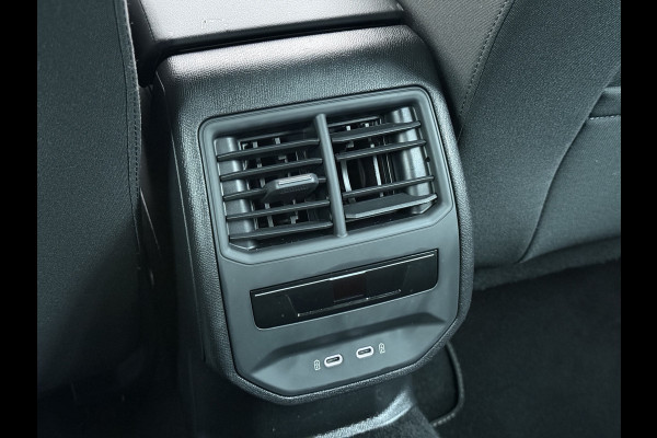 Seat Leon Sportstourer 1.5T 131PK Adap.Cruise Trekhaak Camera Navi Apple Carplay Android Pdc 3-Zone Ecc Style Business Intense Lmv Led Bluetooth Keyless Isofix 1.400KG Trekgewicht Rijstrooksensor 1e Eigenaar Dealeronderhouden Origineel Nederlandse Auto