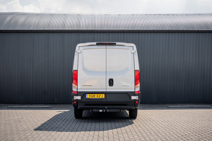 Iveco Daily **35S14 | L1H1 |140PK | 3.5T Trekgewicht | 3-Zits | Airco | Trekhaak**