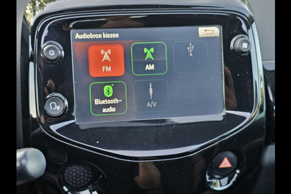 Citroën C1 1.0 VTi Airscape Shine | Cabrio | Automaat | Airco | Camera | Connecting Box | Elektro pakket | Zwarte grill |