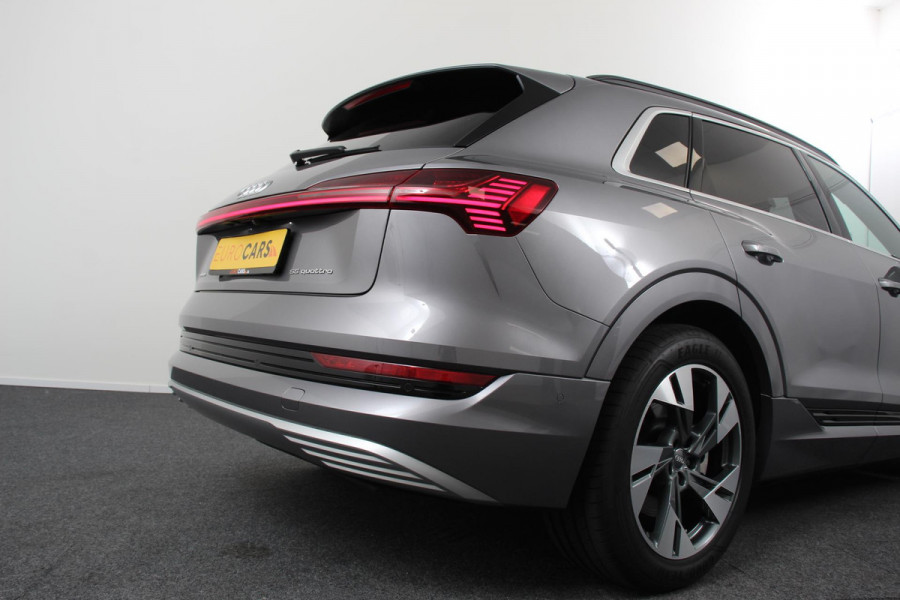 Audi e-tron e-tron 55 quattro advanced Pro Line Plus 408pk! | Navigatie | Climate Control | Electrisch bedienbare achterklep | Camera | Alcantara