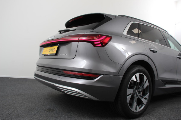 Audi e-tron e-tron 55 quattro advanced Pro Line Plus 408pk! | Navigatie | Climate Control | Electrisch bedienbare achterklep | Camera | Alcantara