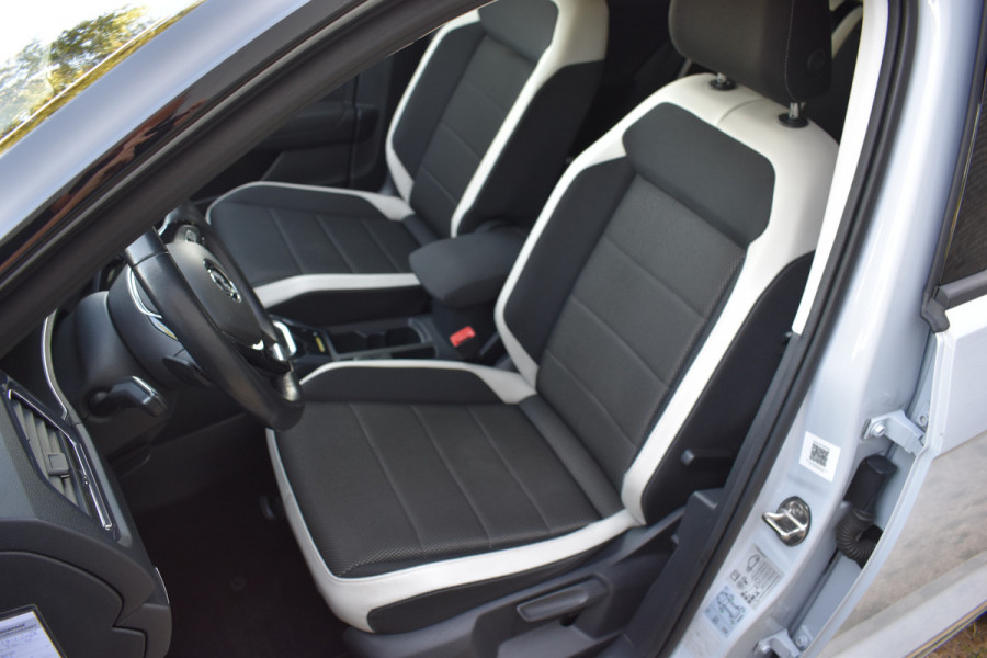 Volkswagen T-Roc 1.5 TSI Sport Business R Carplay Automaat