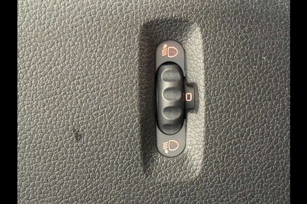 Renault Master T33 2.3 dCi 135 L2H2 BPM VRIJ! Airco Cruise control Parkeersensoren Navigatie Trekhaak
