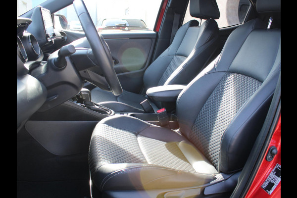Toyota Yaris 1.5 Hybrid Executive | KEYLESS ENTRY | STOELVERWARMING | APPLE CARPLAY / ANDROID AUTO |