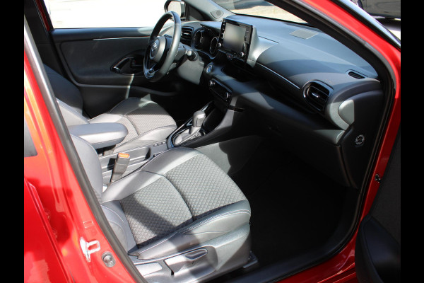 Toyota Yaris 1.5 Hybrid Executive | KEYLESS ENTRY | STOELVERWARMING | APPLE CARPLAY / ANDROID AUTO |