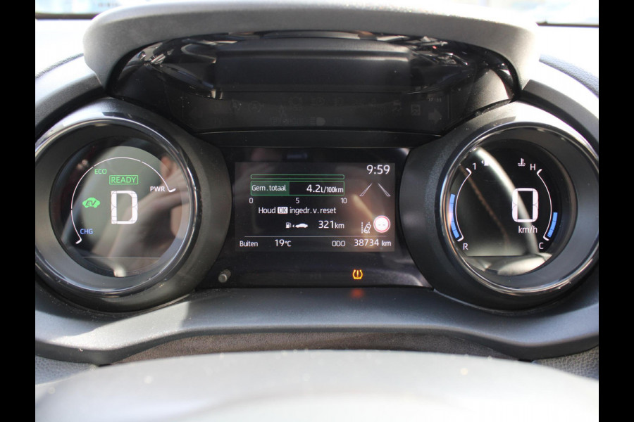 Toyota Yaris 1.5 Hybrid Executive | KEYLESS ENTRY | STOELVERWARMING | APPLE CARPLAY / ANDROID AUTO |
