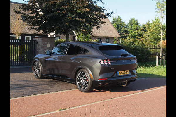 Ford Mustang Mach-E GT Extended AWD 98 kWh | 486 PK | Trekhaak | Panoramadak | Bang & Olufsen | 360 Camera |