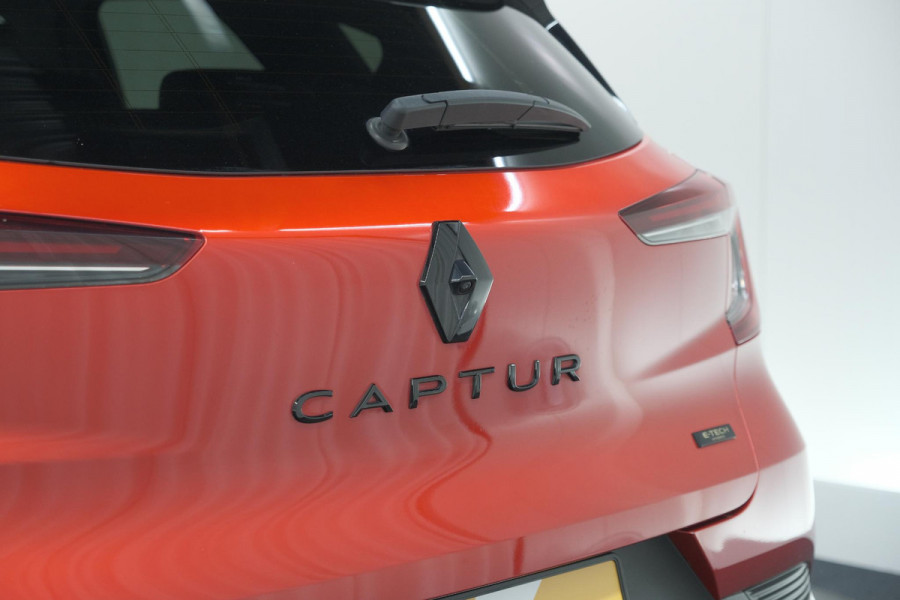 Renault Captur 1.6 E-Tech hybrid 145 SL Rive Gauche | Camera | Parkeersensoren | Navigatie | Apple Carplay