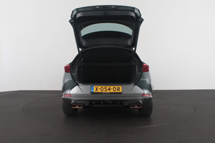 CUPRA Formentor 1.4 e-Hybrid VZ Copper Edition > 245pk/Leer/360° camera/Trekhaak/Camouflage Green
