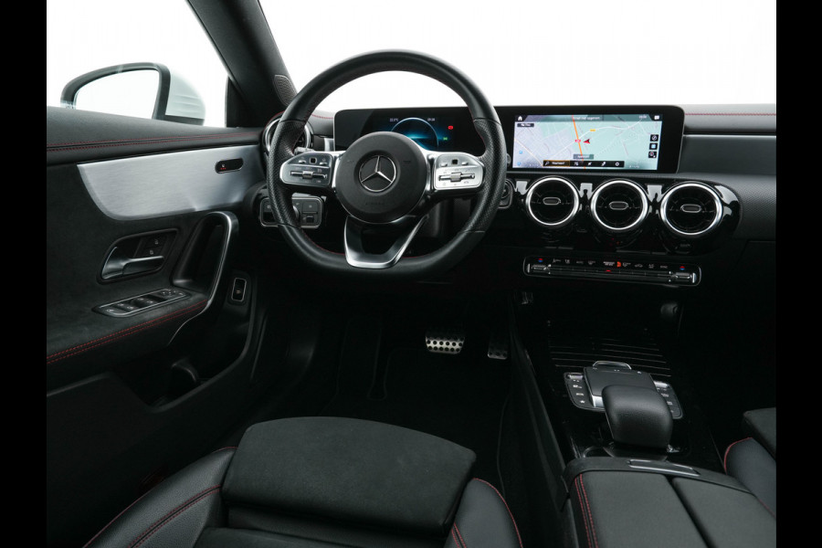Mercedes-Benz CLA-Klasse Shooting Brake 200 AMG-Styling Business Solution (INCL-BTW) Aut. *LEATHER-MICROFIBRE | FULL-LED | HEATED-SPORTSEATS | DIGI-COCKPIT | DAB+ | NAVI-FULLMAP | CAMERA | PRIVACYGLASS | SHIFTPADDLES | 18''ALU*
