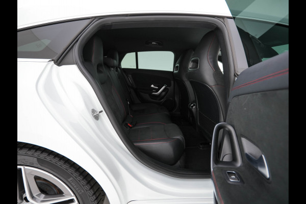 Mercedes-Benz CLA-Klasse Shooting Brake 200 AMG-Styling Business Solution (INCL-BTW) Aut. *LEATHER-MICROFIBRE | FULL-LED | HEATED-SPORTSEATS | DIGI-COCKPIT | DAB+ | NAVI-FULLMAP | CAMERA | PRIVACYGLASS | SHIFTPADDLES | 18''ALU*