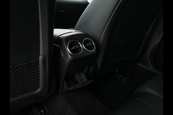 Mercedes-Benz CLA-Klasse Shooting Brake 200 AMG-Styling Business Solution (INCL-BTW) Aut. *LEATHER-MICROFIBRE | FULL-LED | HEATED-SPORTSEATS | DIGI-COCKPIT | DAB+ | NAVI-FULLMAP | CAMERA | PRIVACYGLASS | SHIFTPADDLES | 18''ALU*