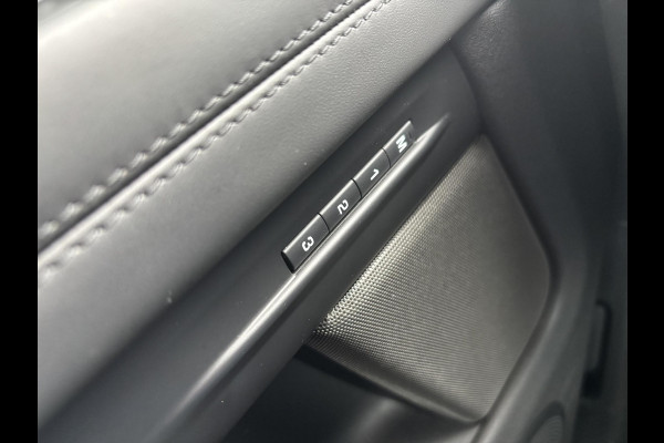 Land Rover Range Rover Evoque 1.5 P300e AWD Autobiography 309 PK | Panoramadak | Head-up Display | 360 Camera | Leder | Meridan | Memory Seats | 20 inch | Adaptive Cruise | Stuur & Stoelverwaming | Getint glas