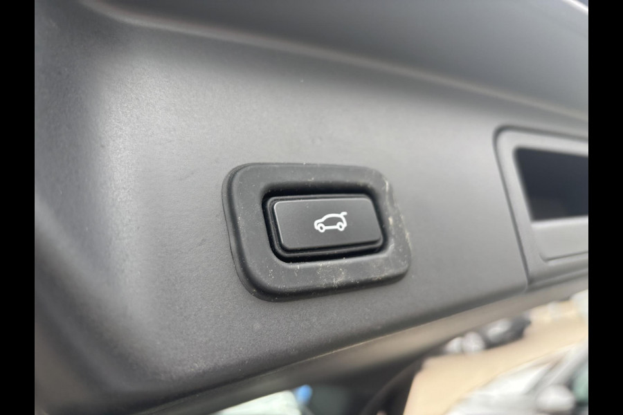 Land Rover Range Rover Evoque 1.5 P300e AWD Autobiography 309 PK | Panoramadak | Head-up Display | 360 Camera | Leder | Meridan | Memory Seats | 20 inch | Adaptive Cruise | Stuur & Stoelverwaming | Getint glas