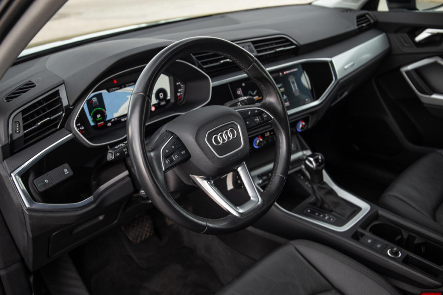 Audi Q3 Sportback 45 TFSI e Edition CRUISE CONTROLE / CARPLAY / DEALER ONDERHOUDEN / AUTOMAAT