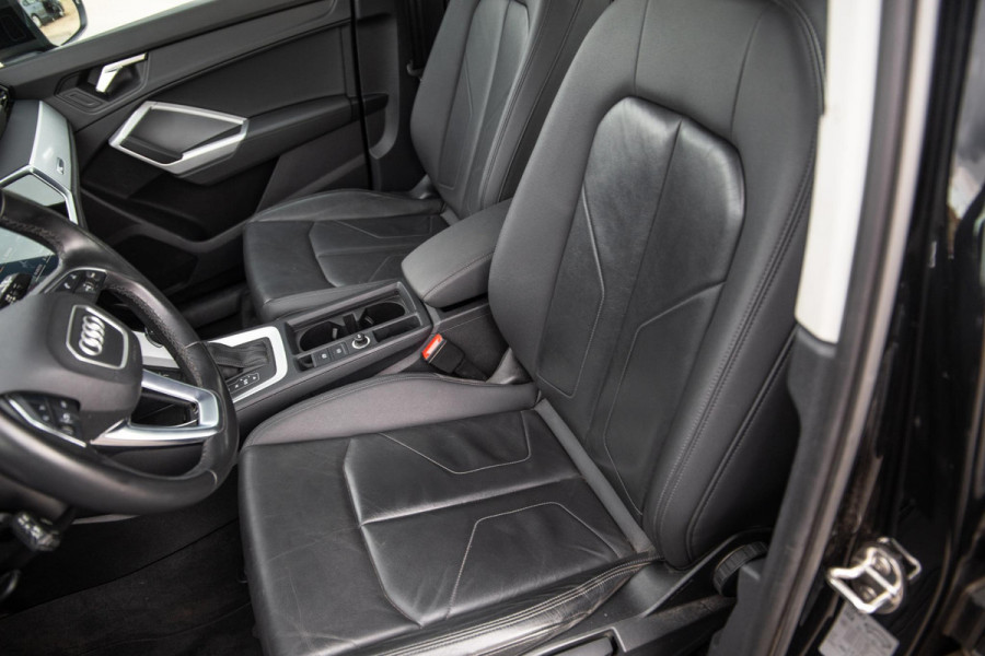Audi Q3 Sportback 45 TFSI e Edition CRUISE CONTROLE / CARPLAY / DEALER ONDERHOUDEN / AUTOMAAT