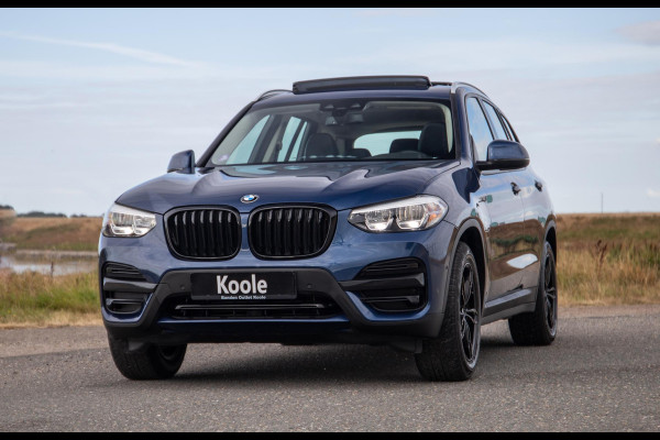 BMW X3 xDrive30e Executive BLACK LINE / PANORAMA DAK / CARPLAY / LEER / STOELVERWARMING / CAMERA