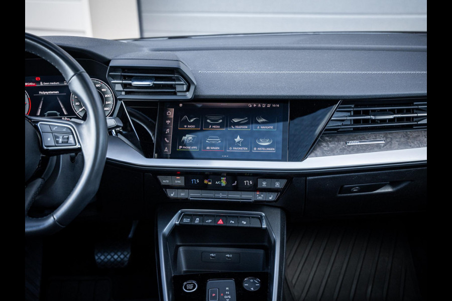 Audi A3 Sportback 45 TFSI e S edition Competition - Pano l Matrix l Elek stoel. l ACC