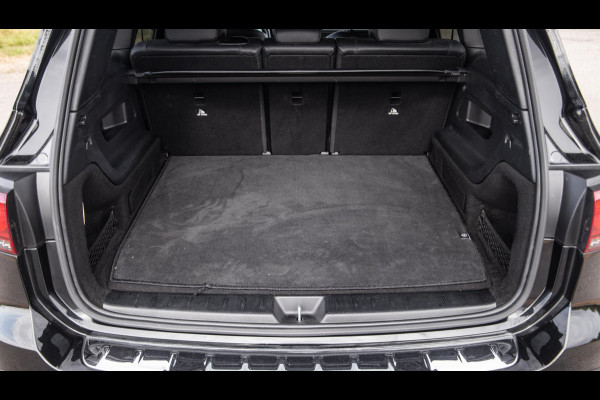 Mercedes-Benz EQB 300 4MATIC AMG Line 67 kWh CARPLAY / CAMERA / SFEERVERLICHTING / LEER / STOELVERWARMING
