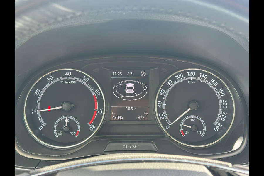 Škoda Fabia 1.0 TSI Business Edition 95 PK | Cruise Control | Airco | Lane assist | 16 Inch Lichtmetalen Velgen | Multifunctioneel Stuurwiel