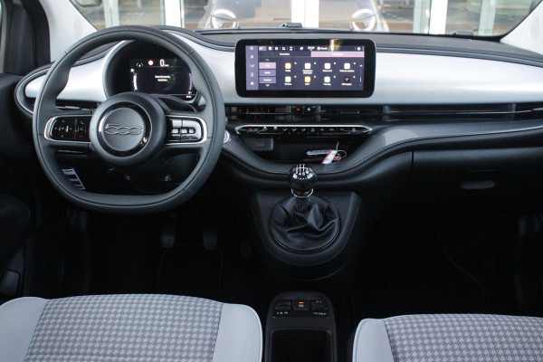 Fiat 500 1.0 Hybrid 65PK TORINO LAUNCH EDITION | DRAADLOZE APPLE CARPLAY/ANDROID AUTO | PARKEERSESOREN ACHTER | 16" LICHTMETALEN VELGEN "BURNISHED" | LED KOPLAMPEN "INFINITY" | CLIMATE CONTROL | DAB+ RADIO | REGEN/LICHT SENSOR | KEYLESS START | CELESTIAL BLUE | CRUISE CONTROL |