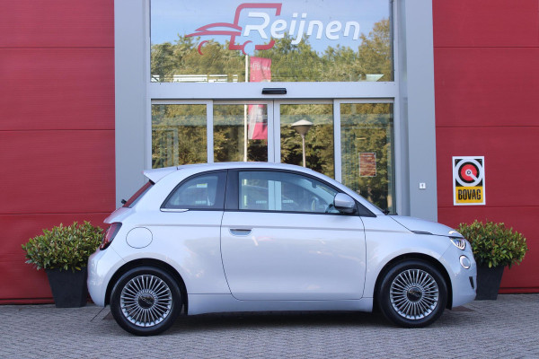 Fiat 500 1.0 Hybrid 65PK TORINO LAUNCH EDITION | DRAADLOZE APPLE CARPLAY/ANDROID AUTO | PARKEERSESOREN ACHTER | 16" LICHTMETALEN VELGEN "BURNISHED" | LED KOPLAMPEN "INFINITY" | CLIMATE CONTROL | DAB+ RADIO | REGEN/LICHT SENSOR | KEYLESS START | CELESTIAL BLUE | CRUISE CONTROL |